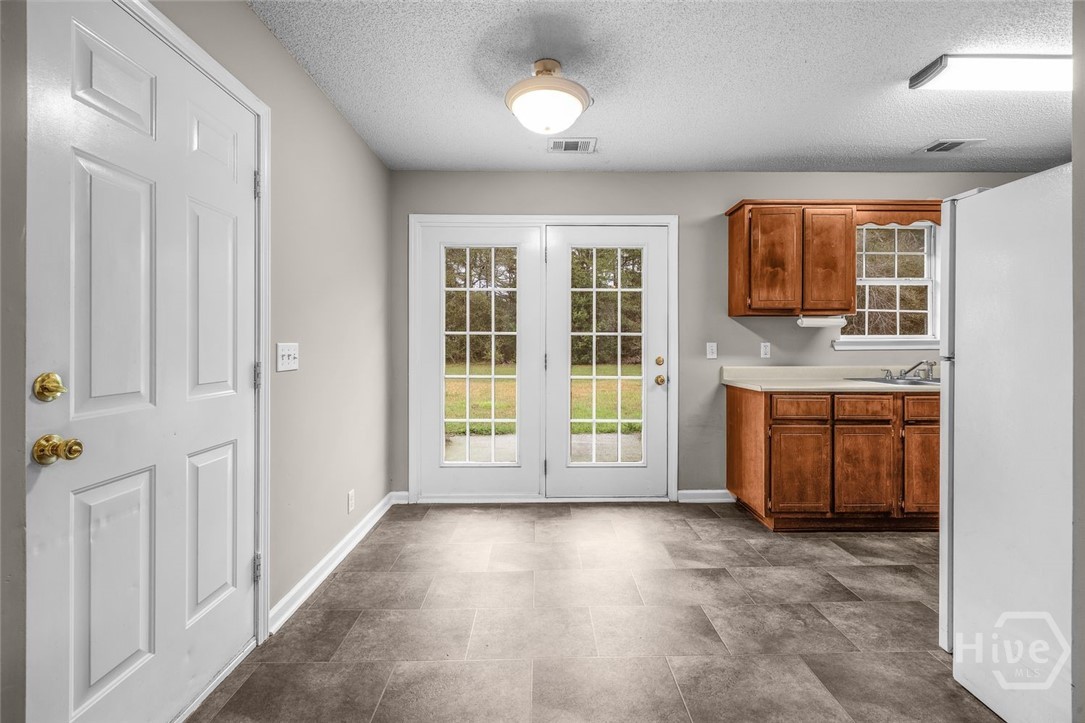 115 High Pointe Drive