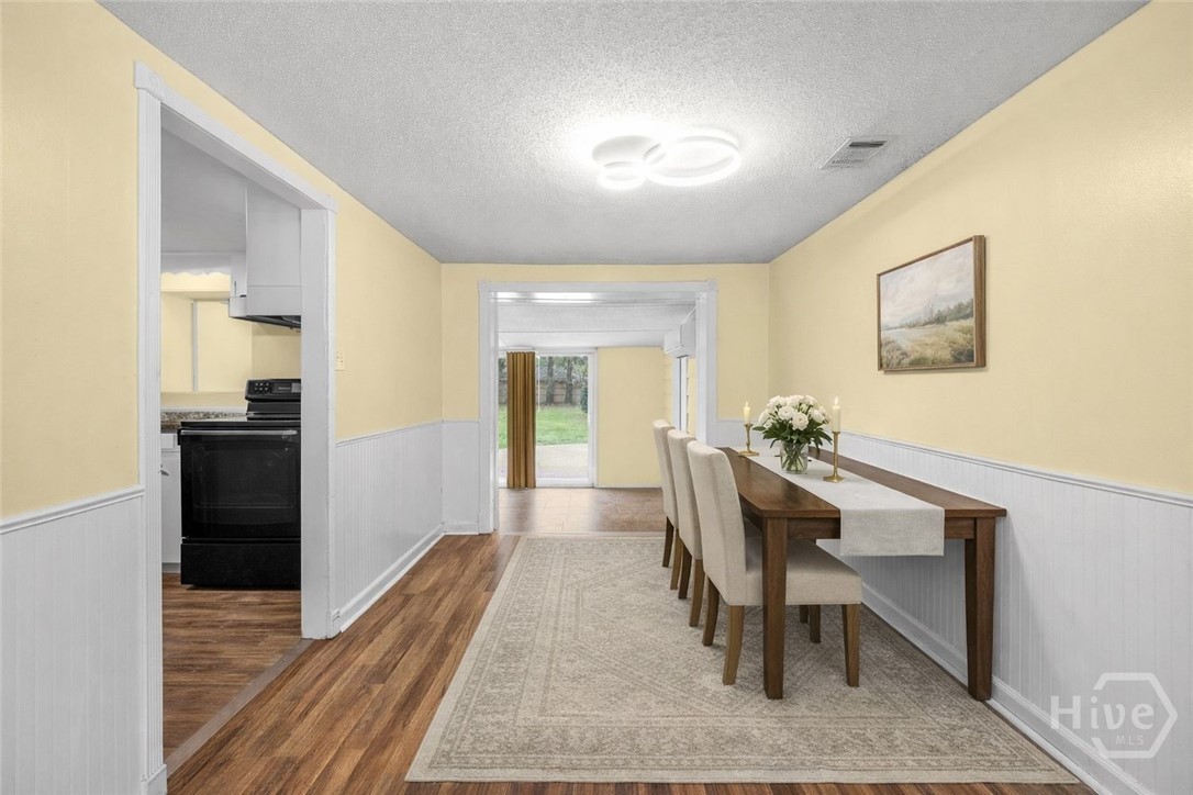 402 N Sangrena Drive