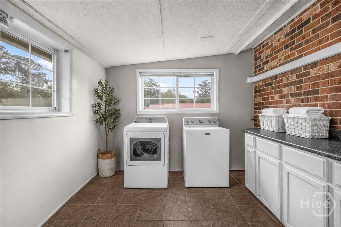 402 N Sangrena Drive