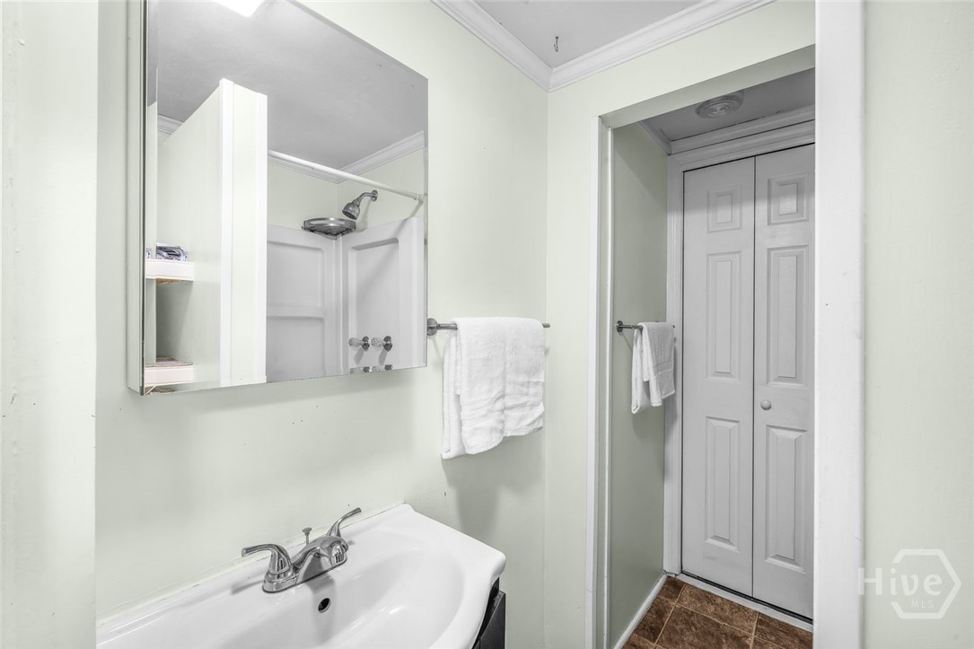 402 N Sangrena Drive