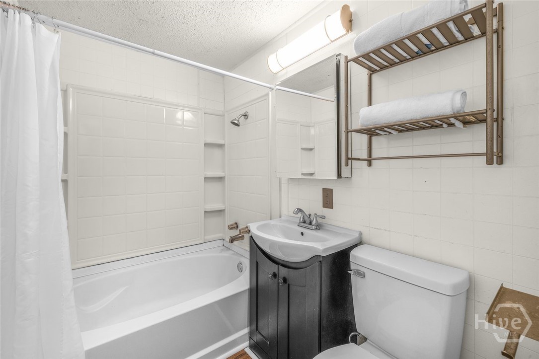 402 N Sangrena Drive