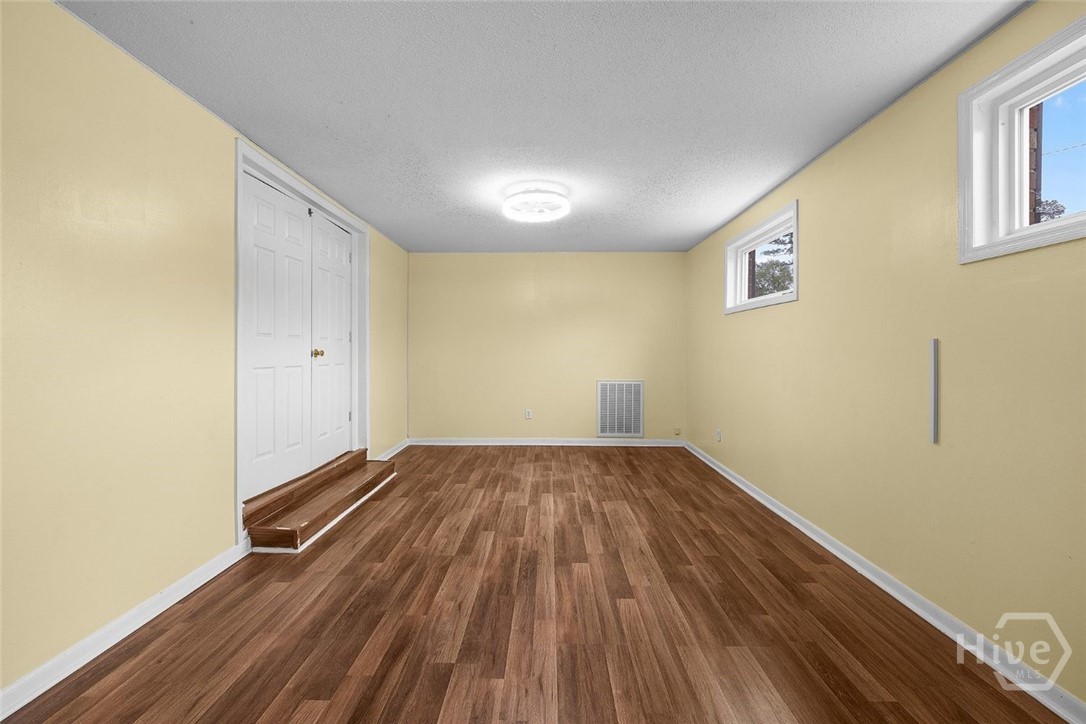 402 N Sangrena Drive