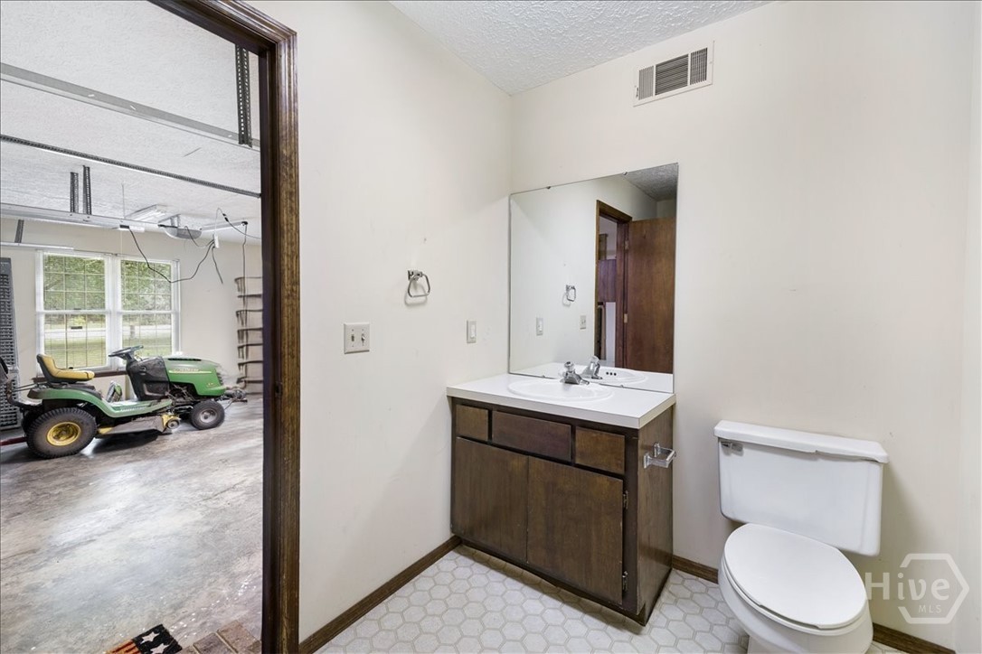 84 Arden Loop Circle