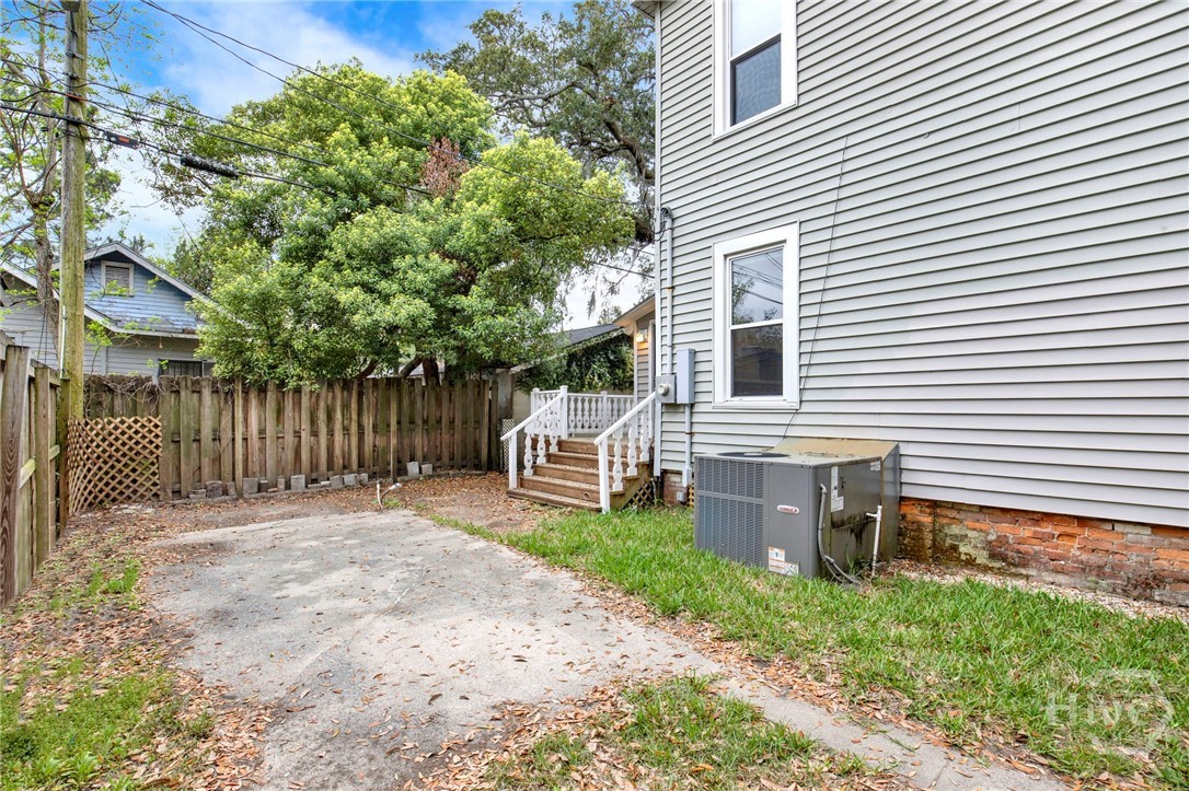 631 E 37th Street