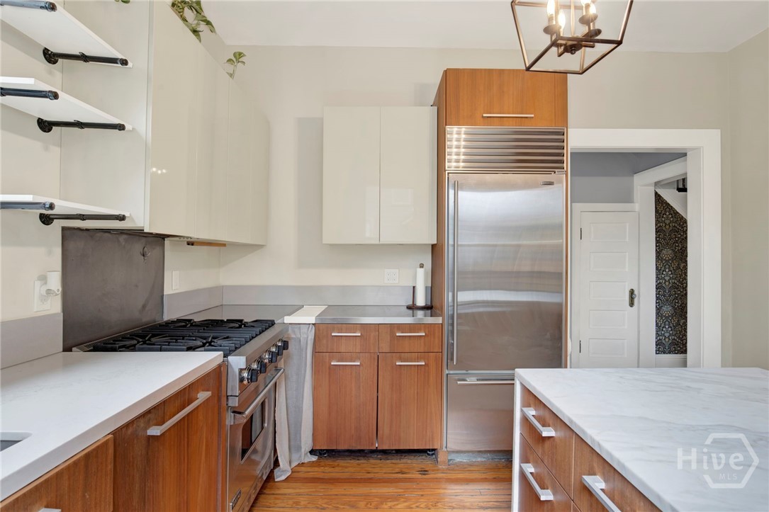 631 E 37th Street