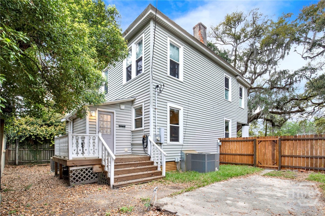 631 E 37th Street