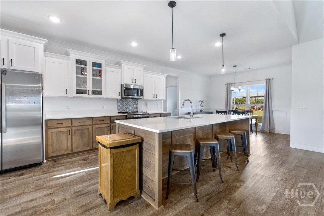 6984 Old River Rd S Road