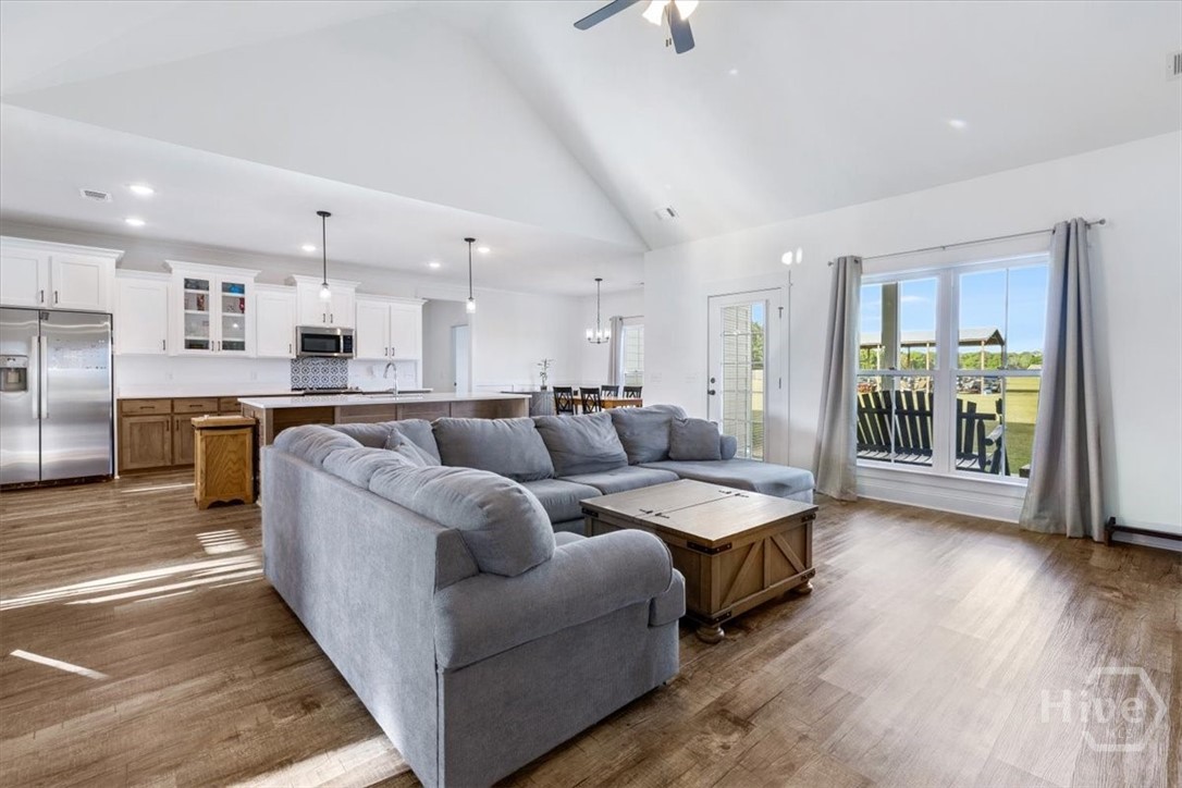 6984 Old River Rd S Road