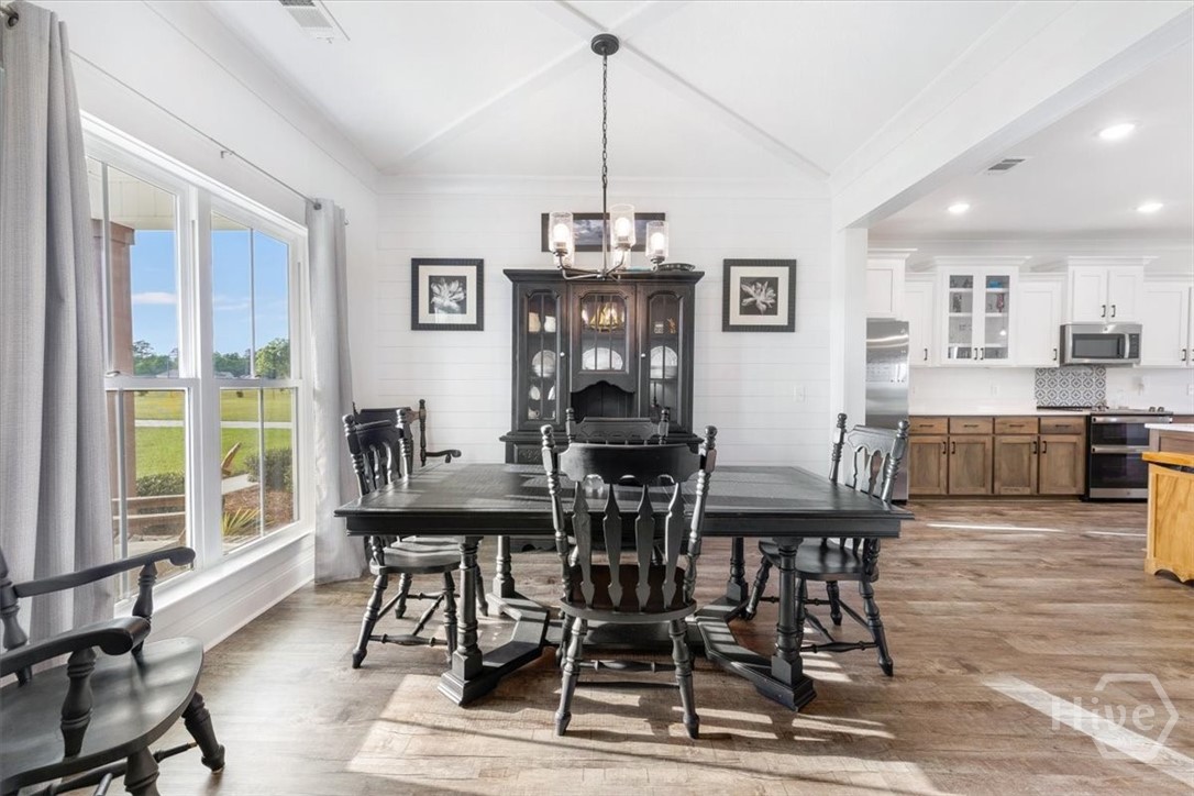 6984 Old River Rd S Road