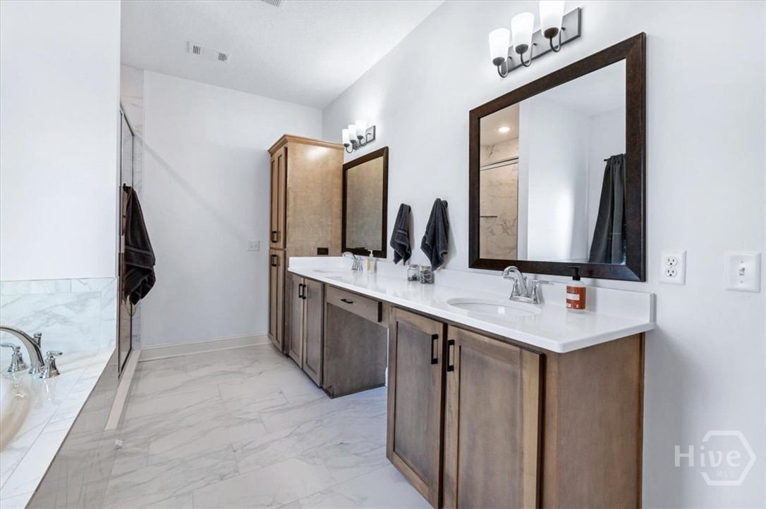 6984 Old River Rd S Road