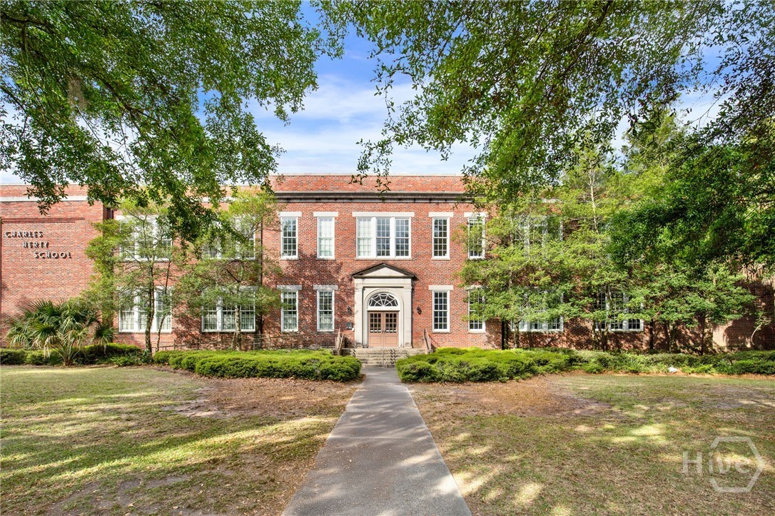 1835 Skidaway Road 206