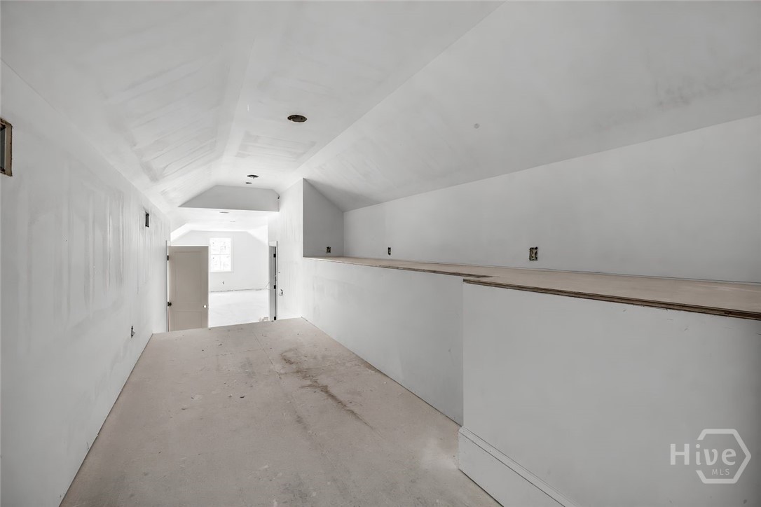 4 Oak Leaf Place