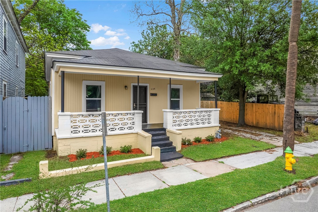 1126 E Waldburg Street
