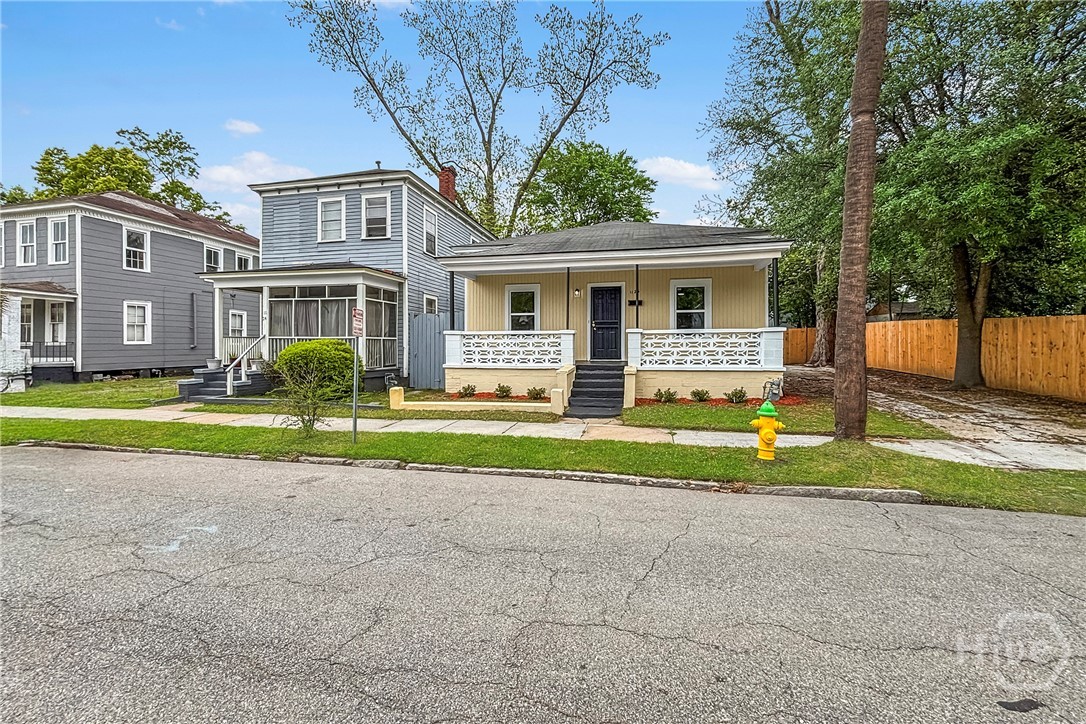 1126 E Waldburg Street