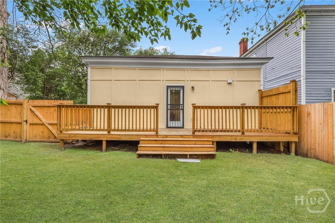 1126 E Waldburg Street