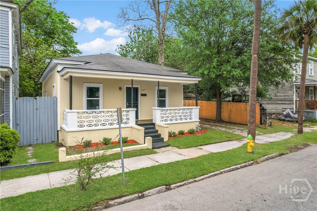 1126 E Waldburg Street