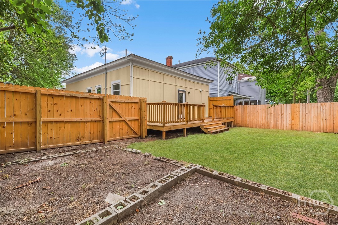 1126 E Waldburg Street