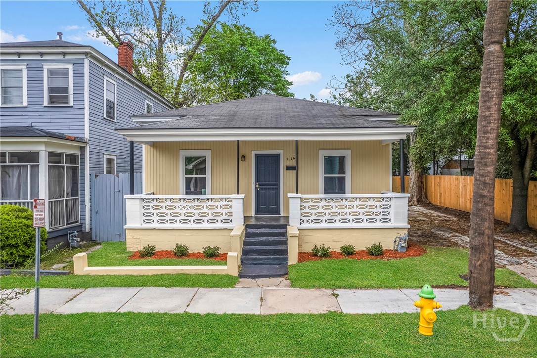 1126 E Waldburg Street