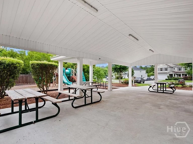 8 Lonnie Drive