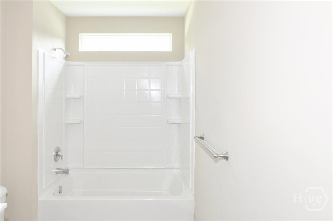 8 Lonnie Drive