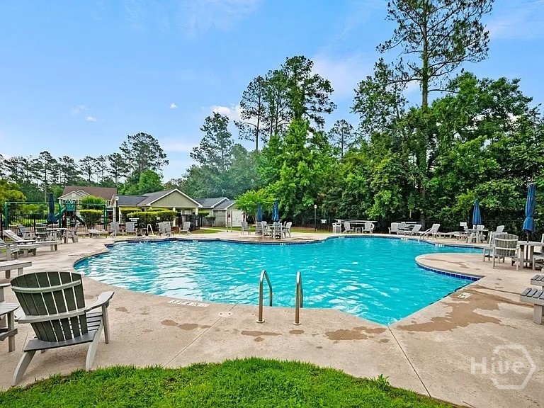 8 Lonnie Drive