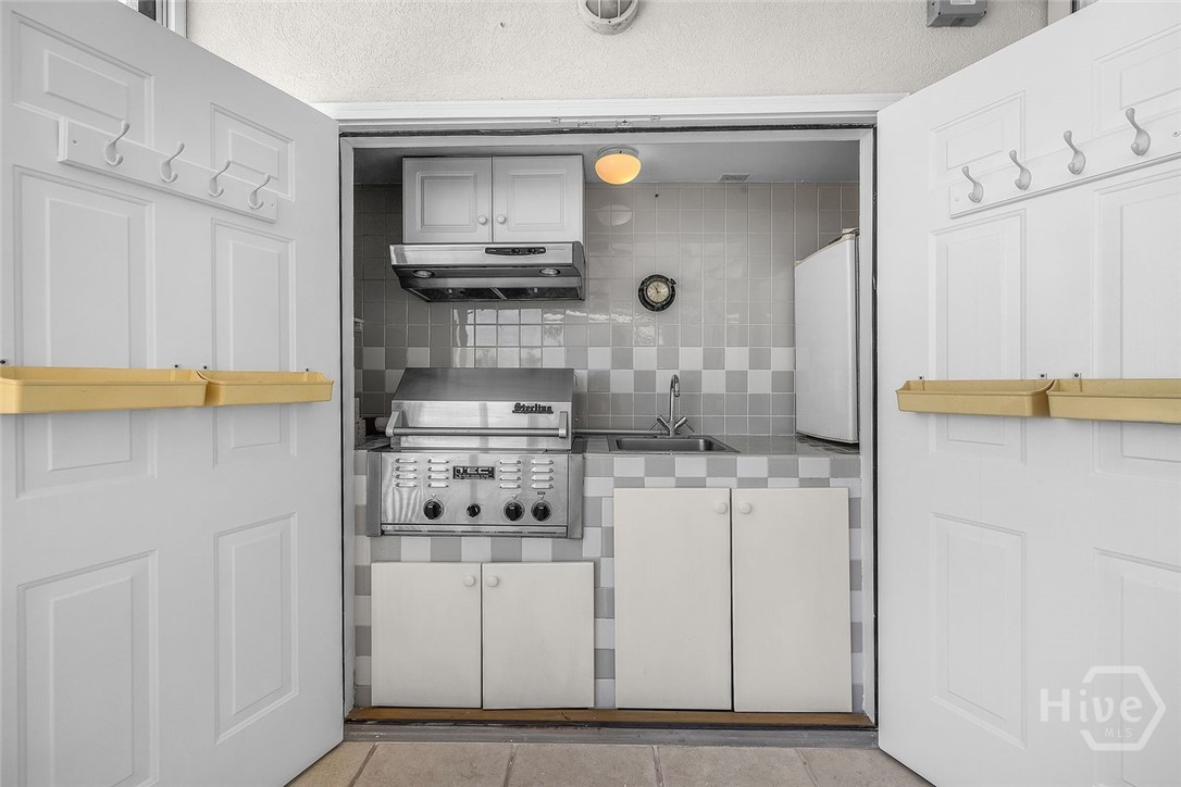 2902 River Drive B-301