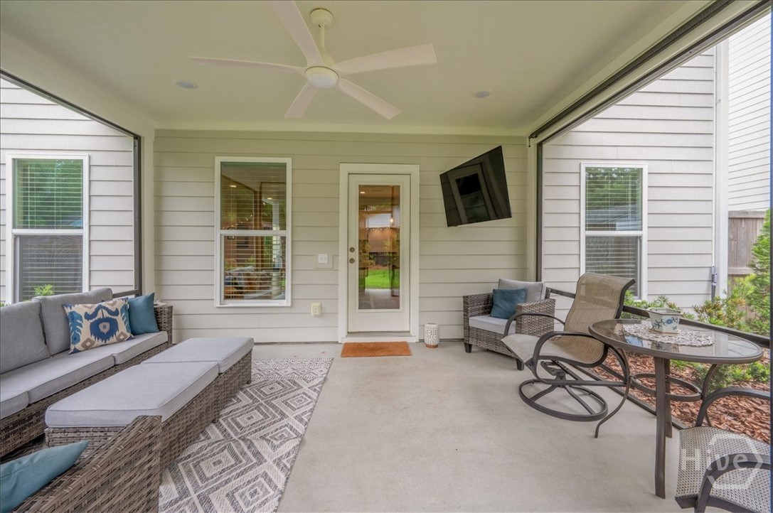 112 Canter Court