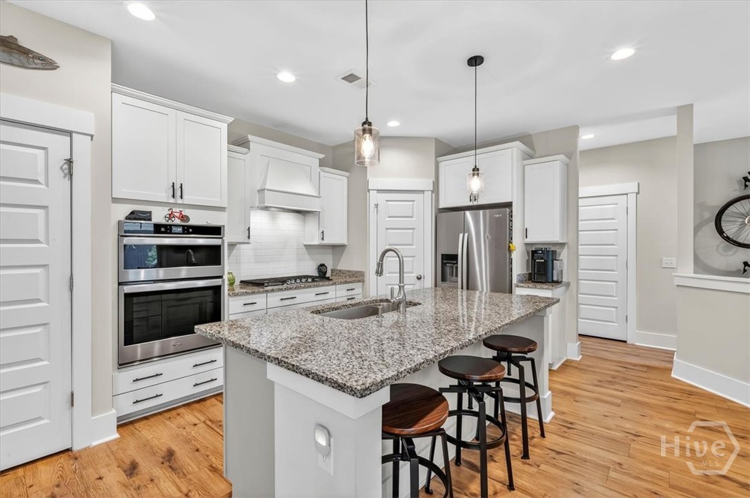 112 Canter Court