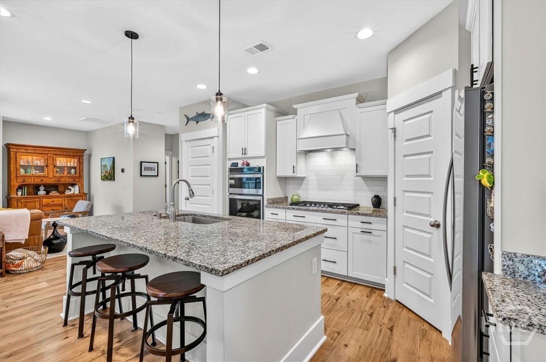 112 Canter Court