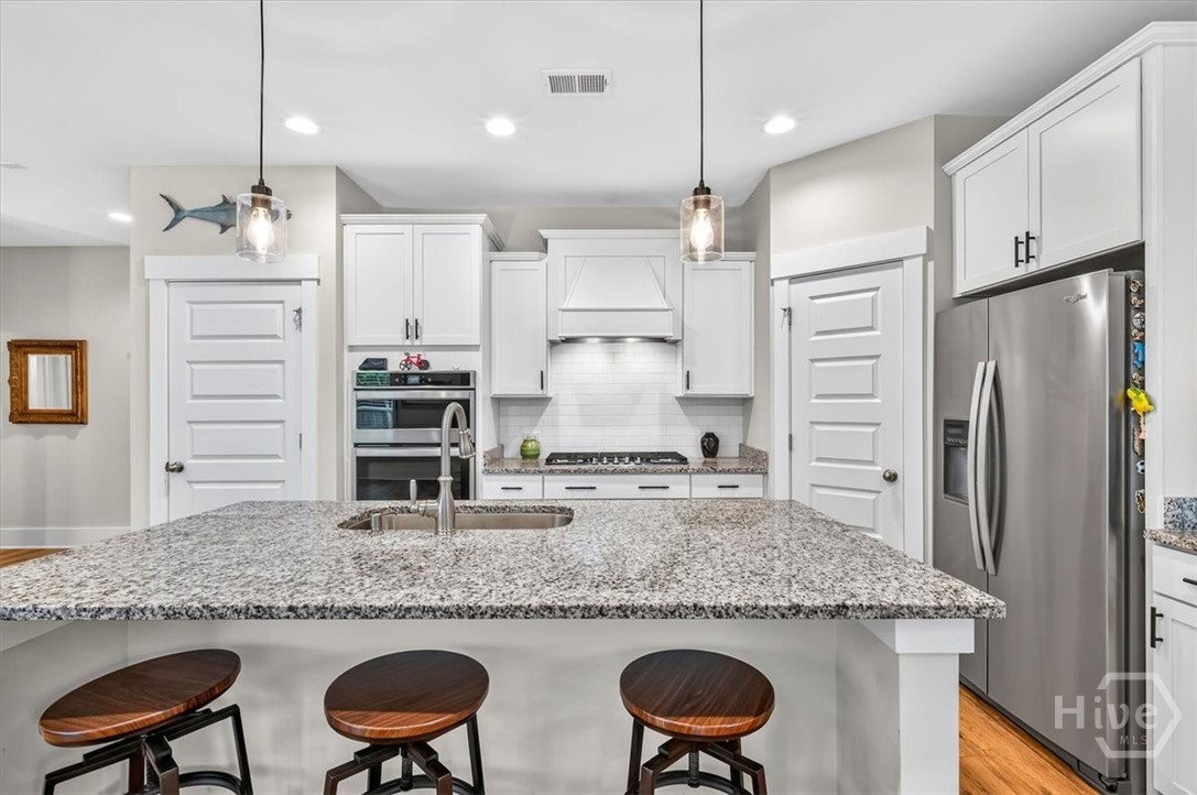 112 Canter Court