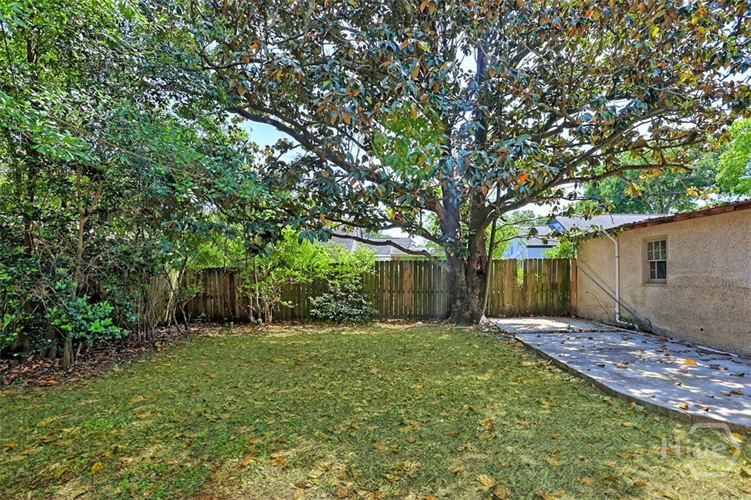 2337 E 40th Street