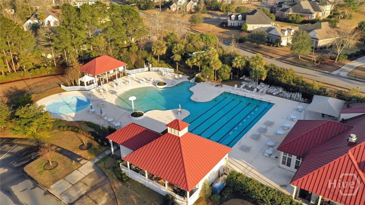 100 Woodside Cove