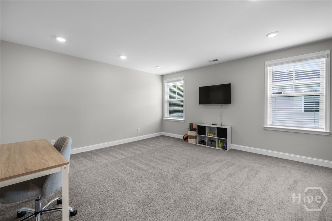 106 Champlain Drive
