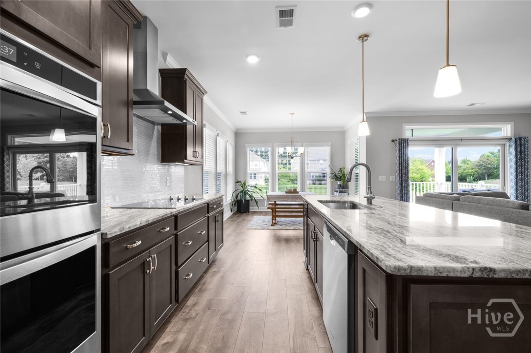 106 Champlain Drive