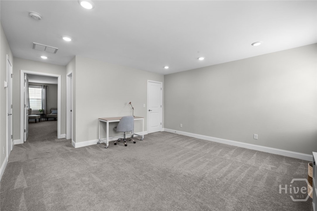106 Champlain Drive