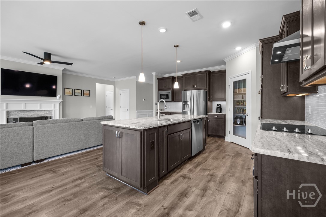 106 Champlain Drive