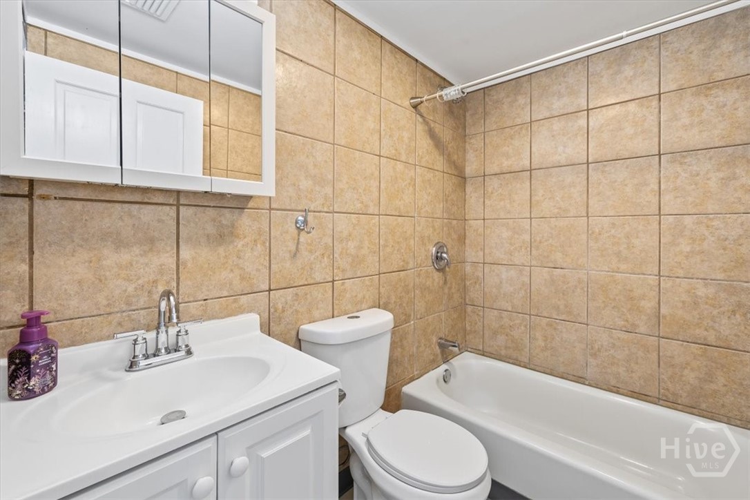 705 W 47th Street