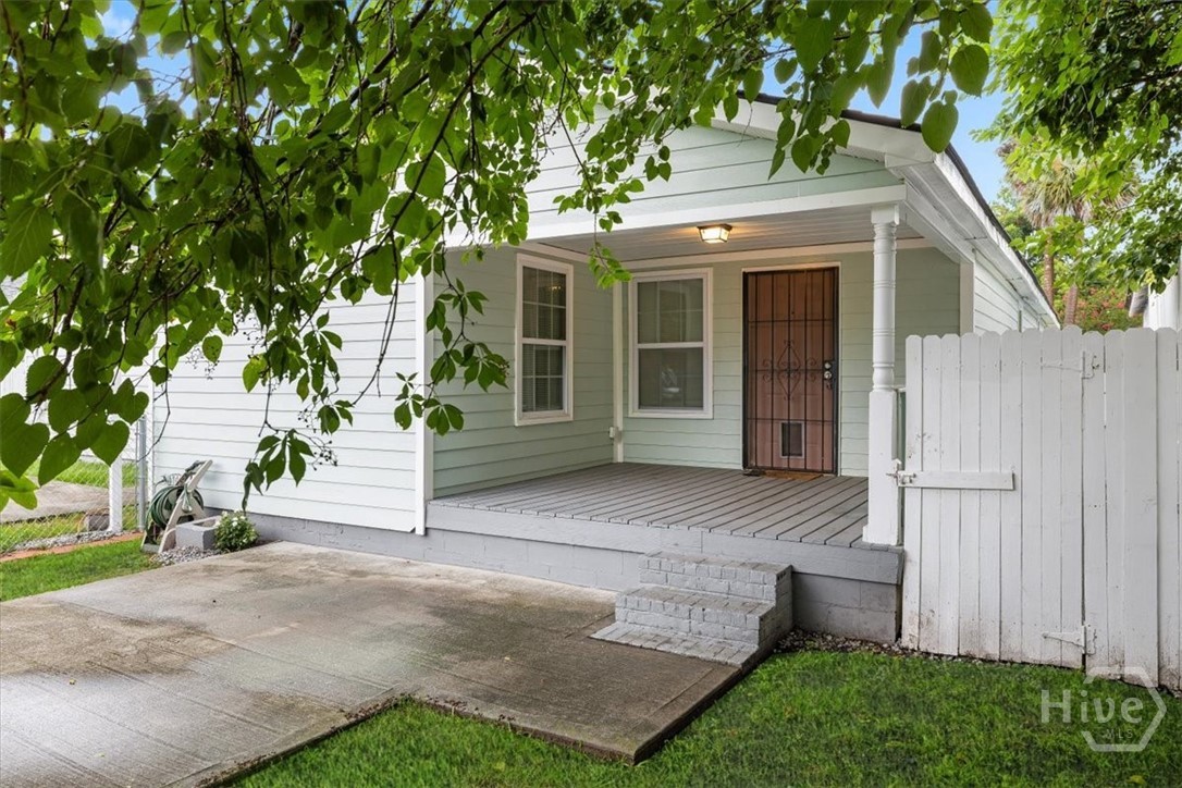 705 W 47th Street