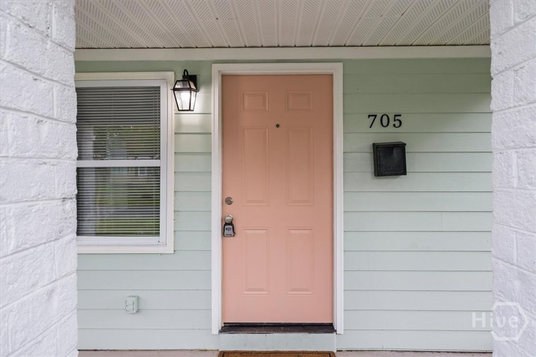 705 W 47th Street