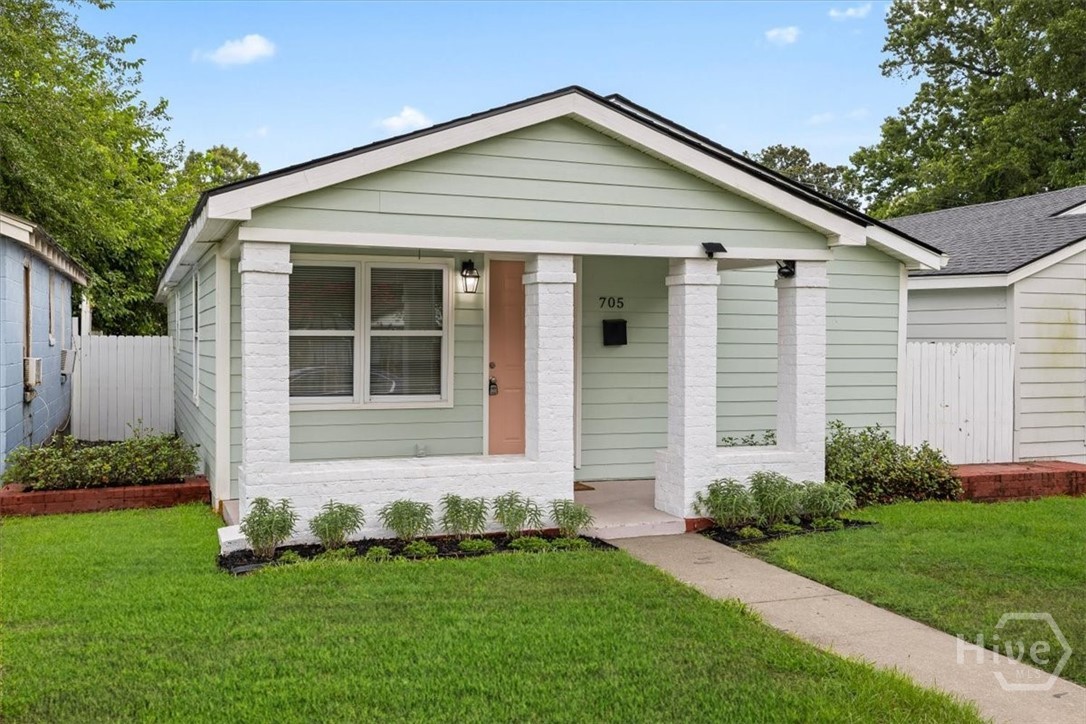 705 W 47th Street