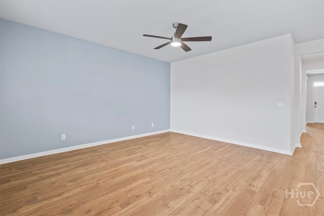 104 Coopers Rise