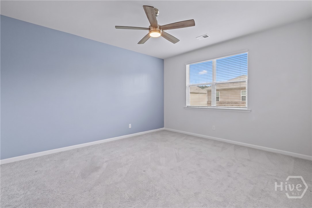 104 Coopers Rise