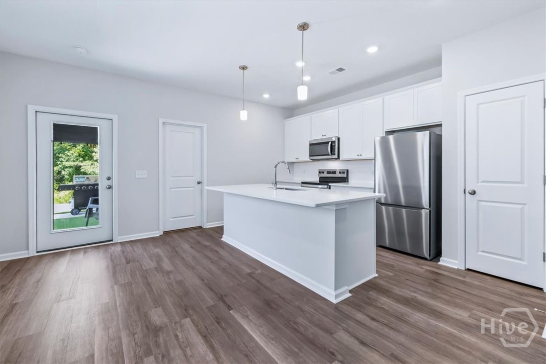 221 Bircholt Grove
