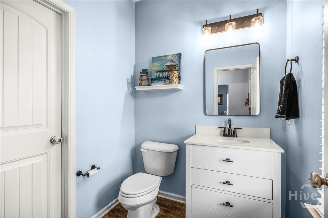 121 Waverly Way