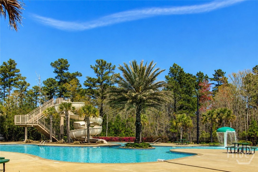 121 Waverly Way