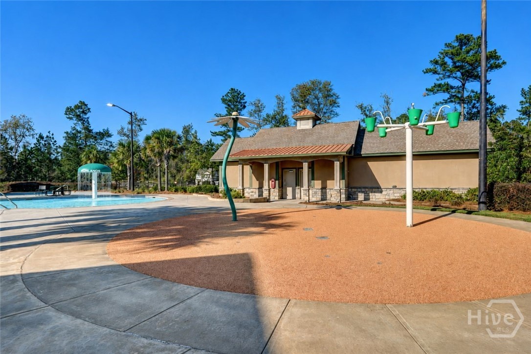121 Waverly Way