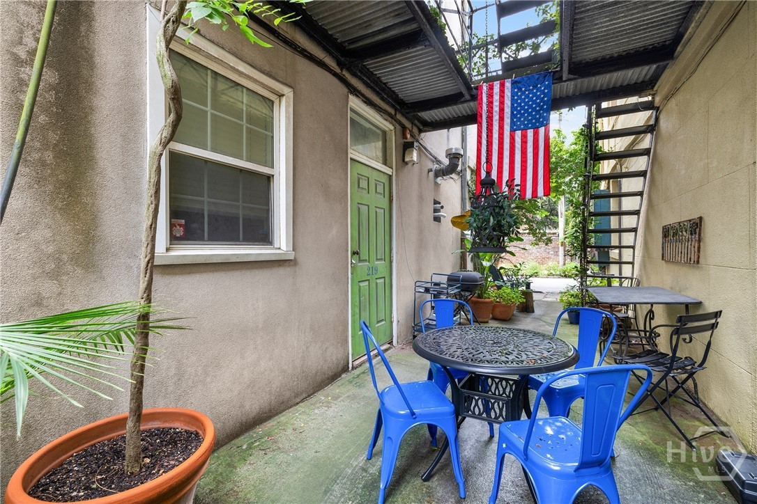 219 Abercorn Street D1