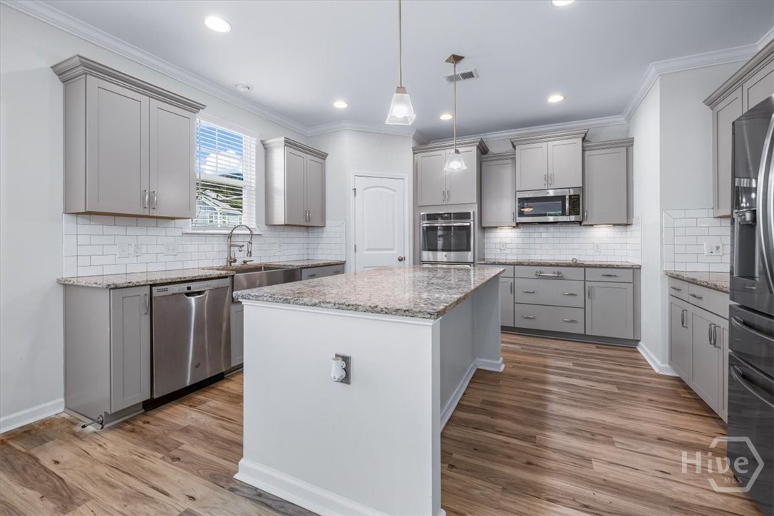 109 Claystone Court