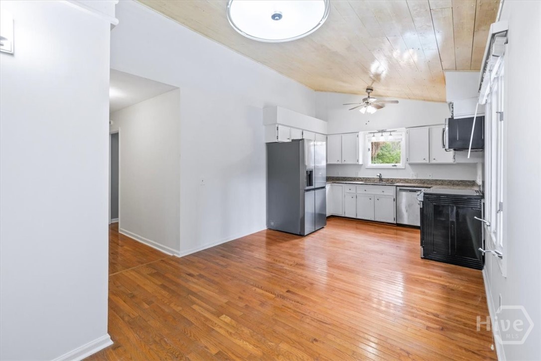 12 Moss Pointe Court
