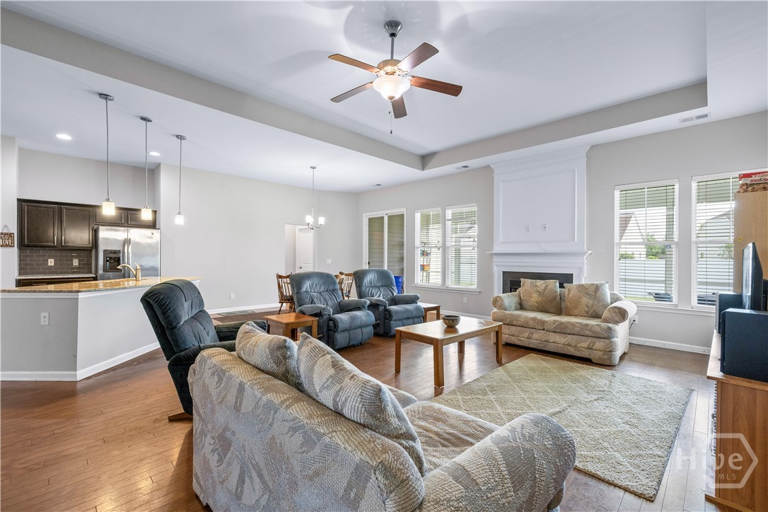 8 Southpark Boulevard